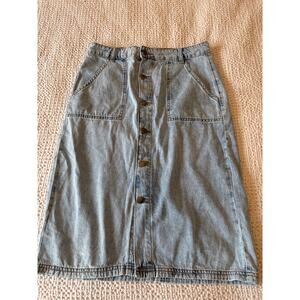 Button Front Denim Midi Skirt Patch Pocket Light Wash Boho Coastal 70s Vibe